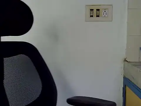 your_kritika's cam snapshot