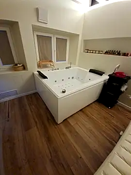 Zoe_87's cam snapshot