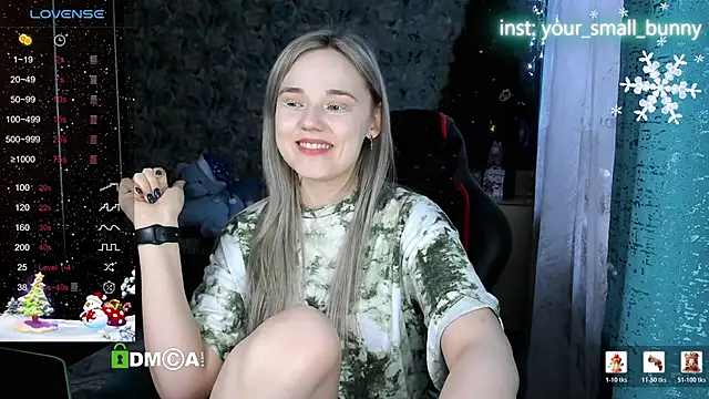 Your_small_bunny's cam snapshot