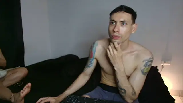 Demian-melany live sex cam