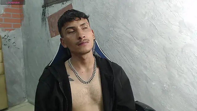 SavageLover_ live sex cam