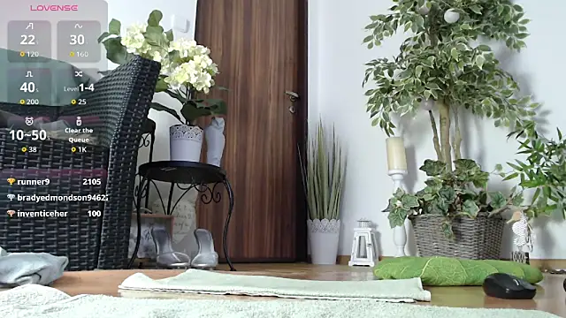 Squirtmania live sex cam