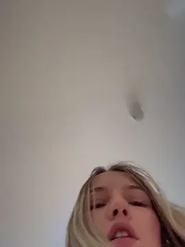 Adelina0001 live sex cam