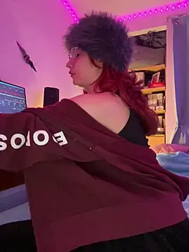 Nina-Chick777 live sex cam