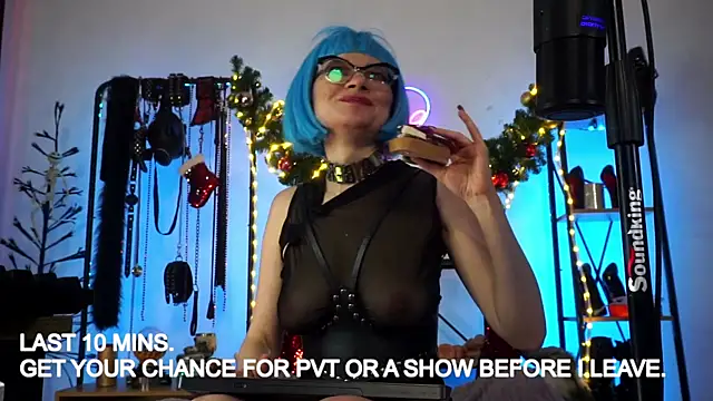 CyberXGoddess's cam snapshot