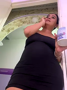 Lili__taylor live sex cam