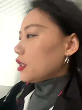 Eliza-E's cam snapshot