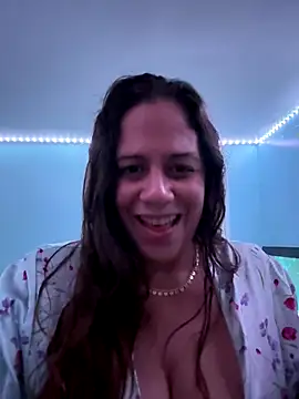 PrettyKittyMia's cam snapshot