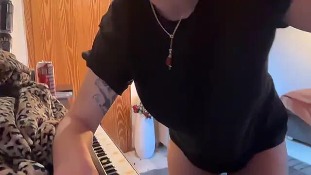 ClaireDeLunee's cam snapshot