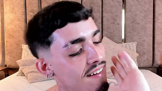 NikoStone_'s cam snapshot