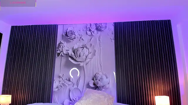 ShaniaDaniels's cam snapshot