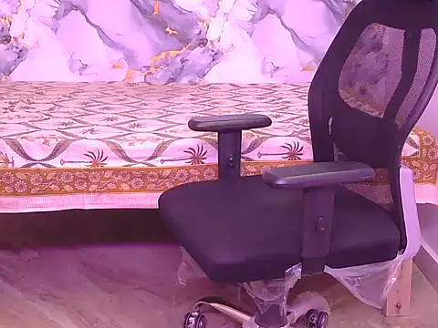 Its-ishikaa's cam snapshot