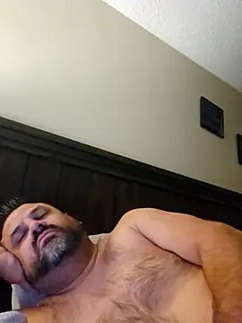 Roddog18 live sex cam