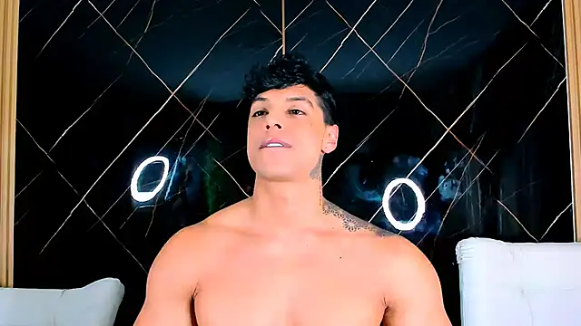Owen_Muzcle live sex cam