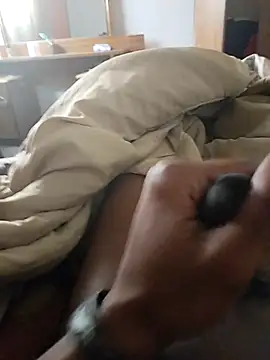 Bigdick-dude live sex cam