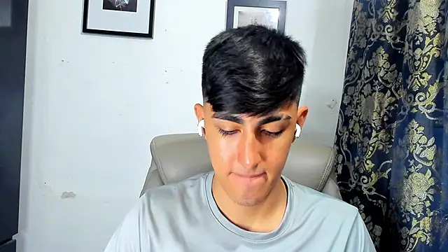 babymaik live sex cam