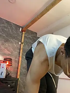 ApoloCruz live sex cam