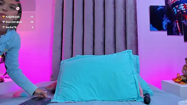 Jenn_Owens's cam snapshot