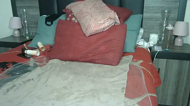 BigButt-MomJ75's cam snapshot