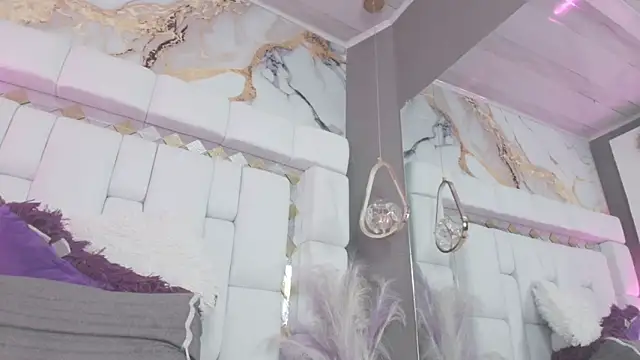 emily_madrid's cam snapshot