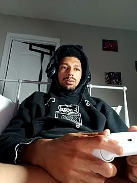 BigPrettyDick777 live sex cam