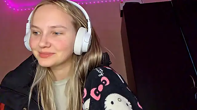 KarinRobertson's cam snapshot