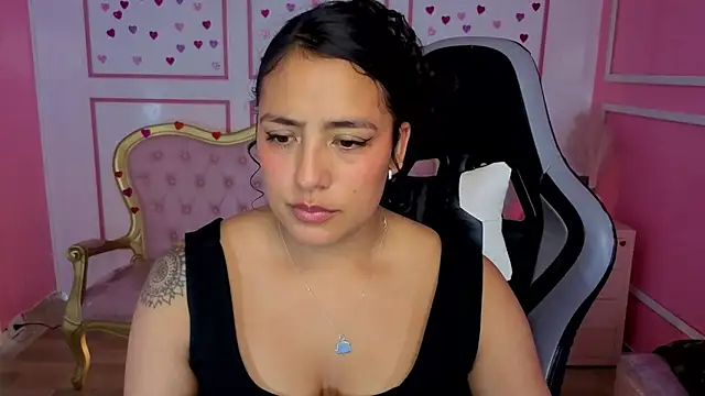 tamara_brown_t's cam snapshot