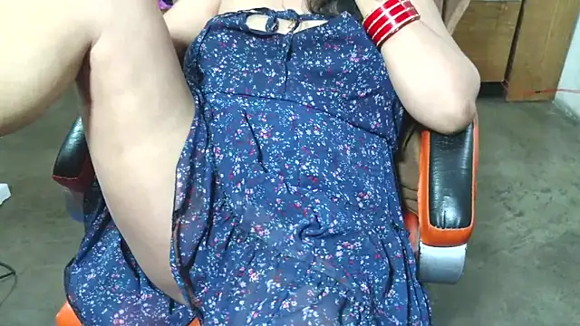 Cute_Mahi22's cam snapshot