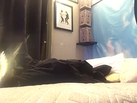 Thickwhitetight's cam snapshot