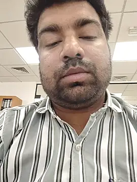 L9vefromAkhil's cam snapshot