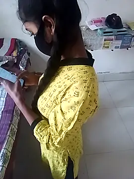 Riya_917's cam snapshot