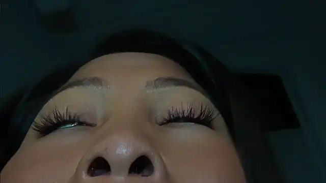 Bubbleliyah live sex cam