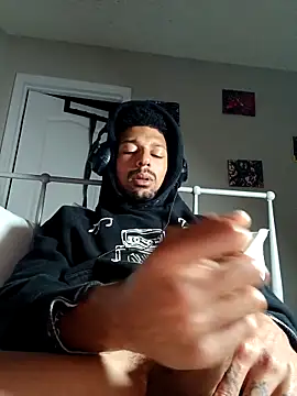 BigPrettyDick777 live sex cam