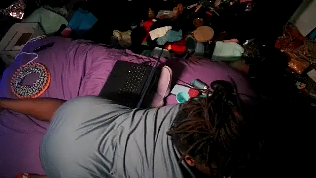 EbonyFetishQueen's cam snapshot