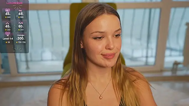 PeachyLina live sex cam