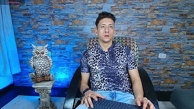 Maykol_Victoriasr live sex cam