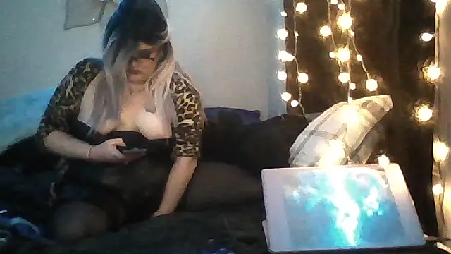 UnpleasantFan156's cam snapshot