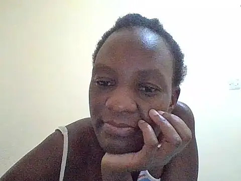 SimplyHer's cam snapshot