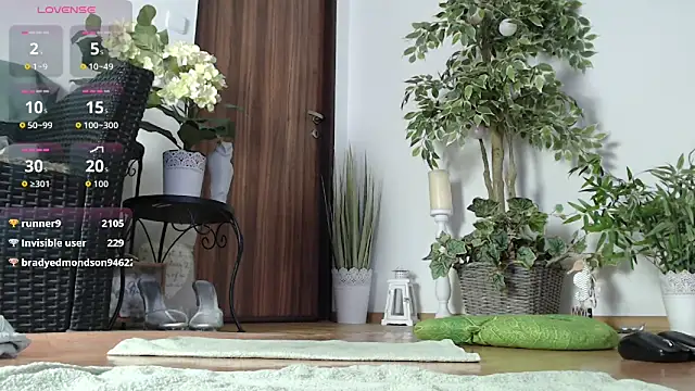 Squirtmania live sex cam