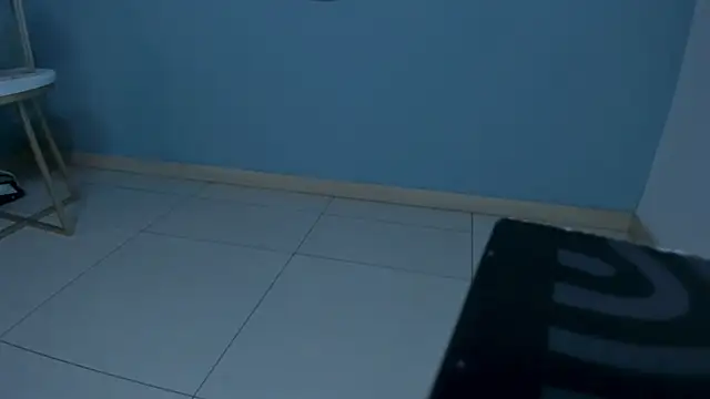 MaddisonLowe live sex cam