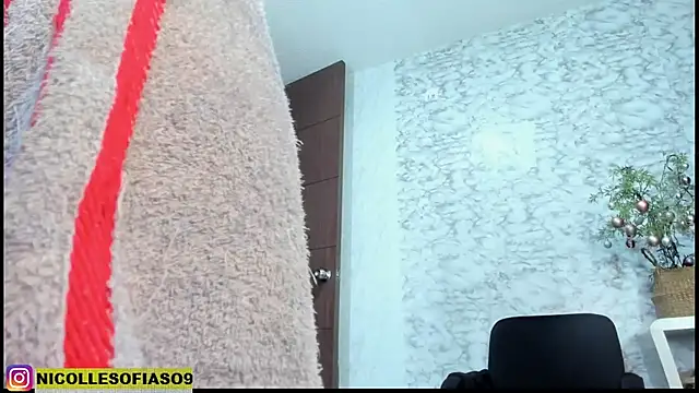 nicollesofia2's cam snapshot