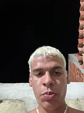 MrLeoLatino live sex cam