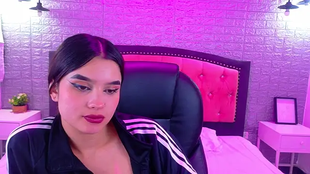 Natalie_loffreda's cam snapshot