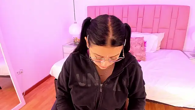 Amy_Ferreira's cam snapshot