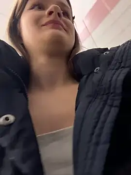 KittyQueeny's cam snapshot