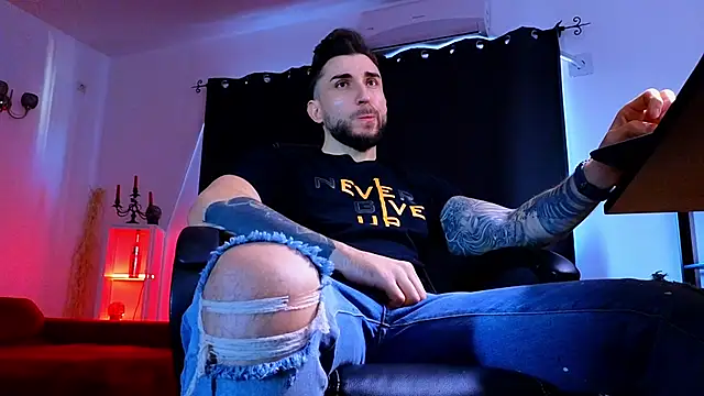 MightyAaron66's cam snapshot