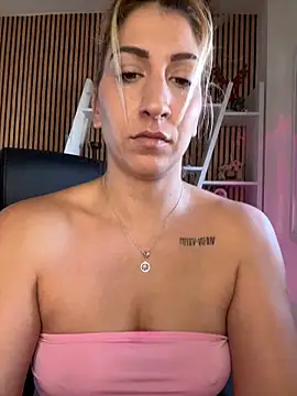 sofiah_ live sex cam