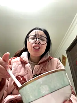 chick-888's cam snapshot