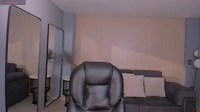 TiffannySins live sex cam