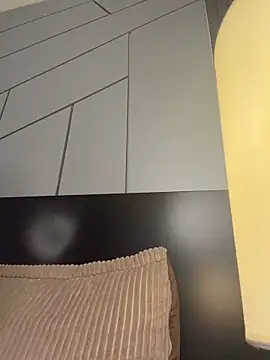 fiorella_paris's cam snapshot